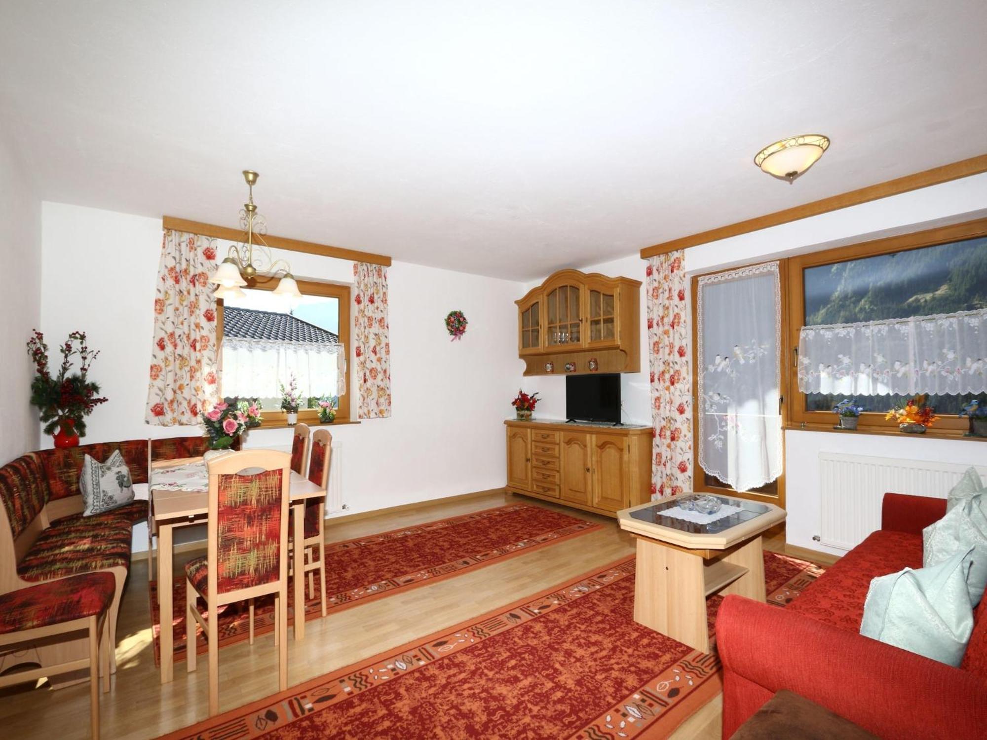 Apartment In Mayrhofen With A Balcony Zewnętrze zdjęcie