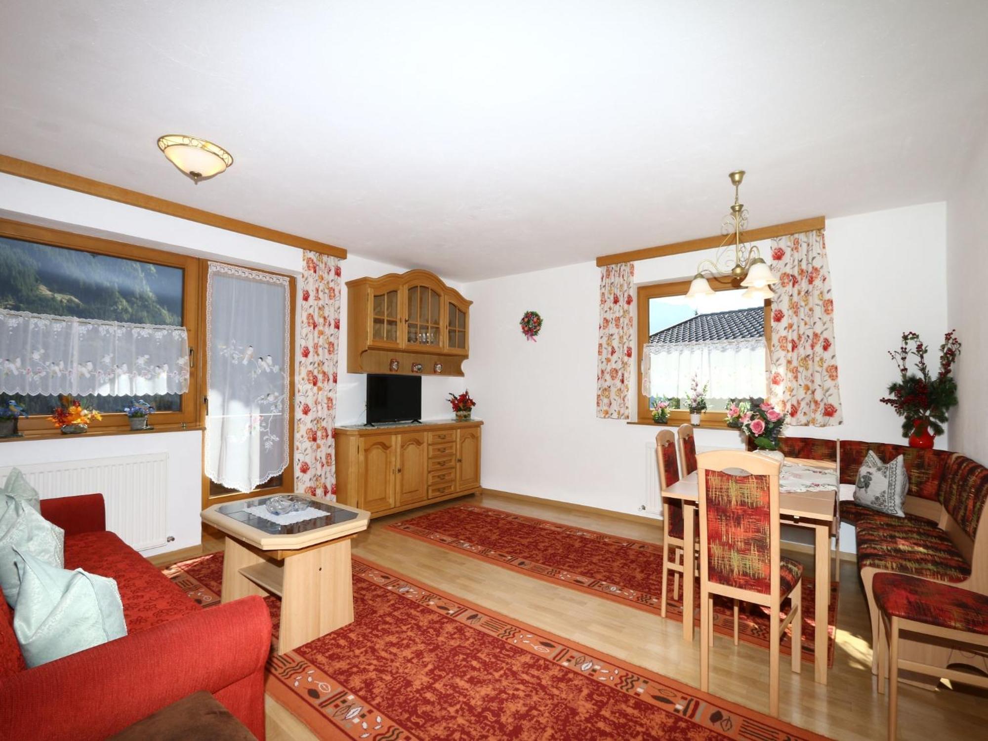 Apartment In Mayrhofen With A Balcony Zewnętrze zdjęcie